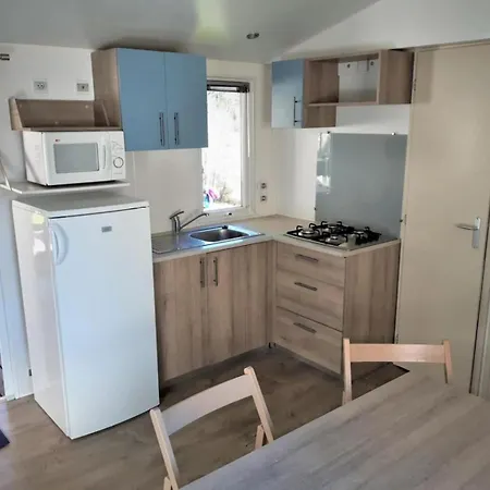 مكان تخييم Camping 4 Etoiles - Piscine - Ccbfhha Boisset-et-Gaujac